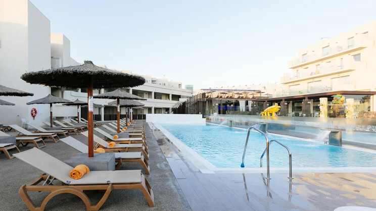 HD Beach Resort & Spa